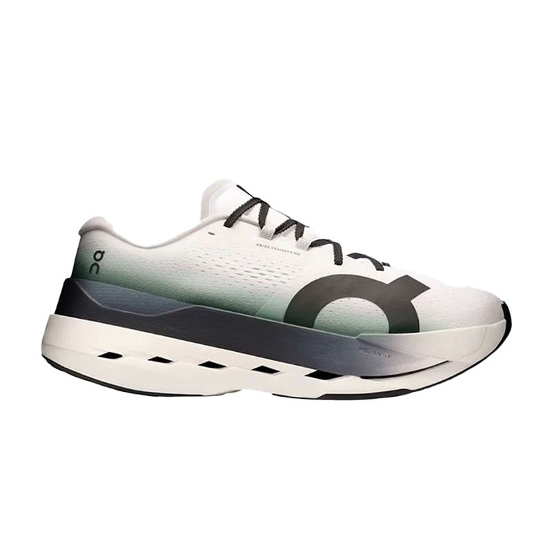 On CloudBoom MAX – WOMEN